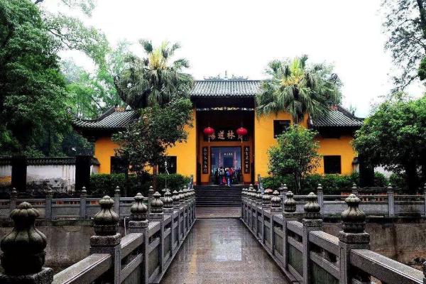 清明节去湖南旅游必备物品？你带了什么？