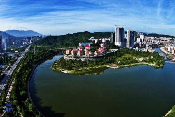 推荐4月去鹤壁旅游吗_推荐4月去鹤壁旅游景点_ 4月去鹤壁旅游小贴士